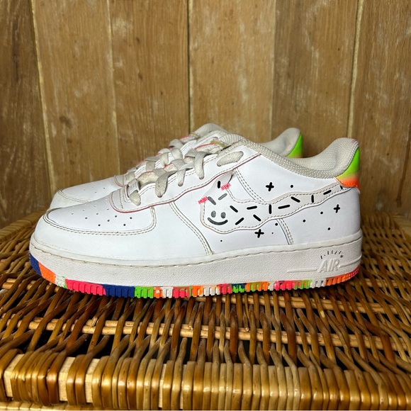 Nike Air Force 1 LV8 GS “Drawing” size 7Y - Picture 10 of 13